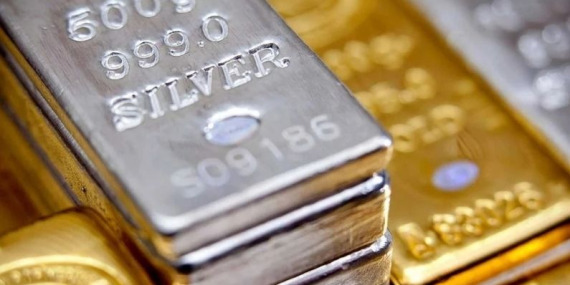 Makro Belirsizlikler Gümüşü Uçurdu: Ons Fiyatı Rekor Düzeyde