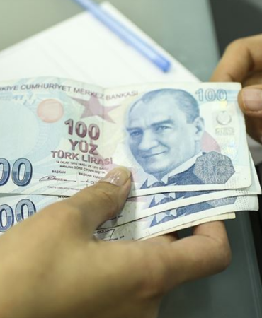 emekli-bayram-ikramiyesi-artacak-mi-ne-kadar-olacak-bayram-ikramiyesi-ne-zaman-yatacak-6LiZywKi.png
