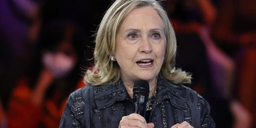 hillary-clintondan-trump-yonetimine-epstein-elestirisi-bDkdrb3i.jpg