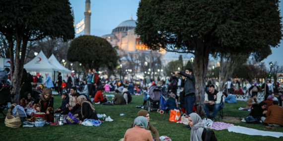 İlk sahur ve ilk iftar saat kaçta? Ramazan ayı ne zaman başlıyor?