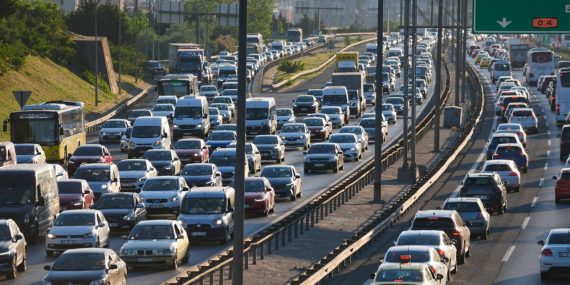 İstanbul’da haftaya yoğun trafikle başlandı