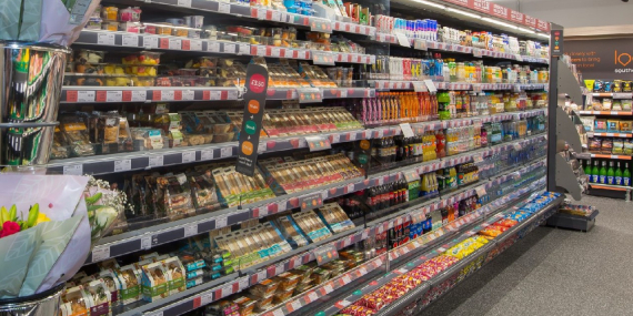 Zarar eden süpermarket zinciri üç şubesini kapatıyor