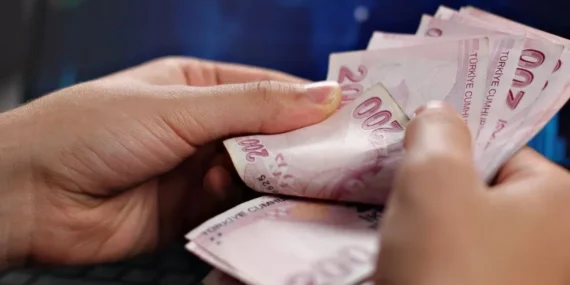 Asgari ücrette reel kayıp yeniden derinleşti: 2022’nin de gerisine düşüldü